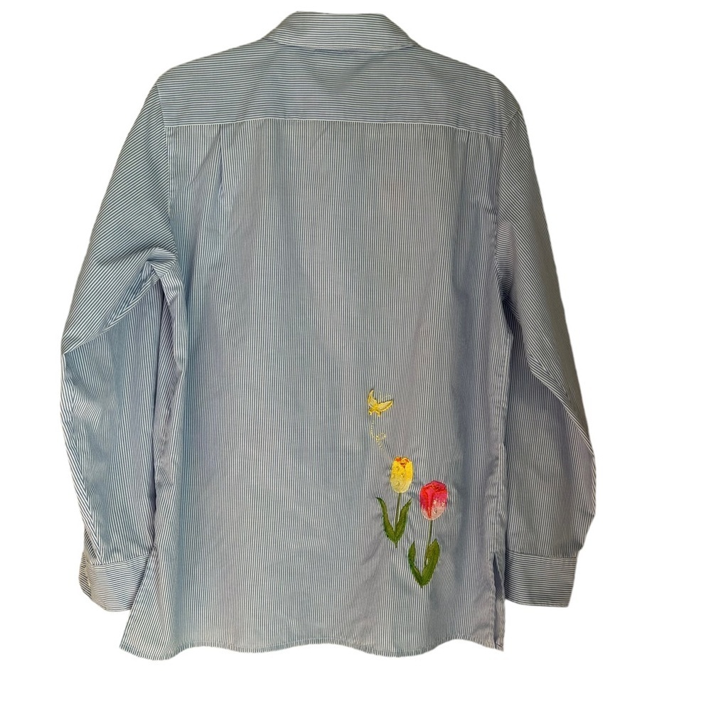 Quacker Factory Women's  Long Sleeve‎ Button Down with Tulip Embroidery Size: M - Picture 2 of 7